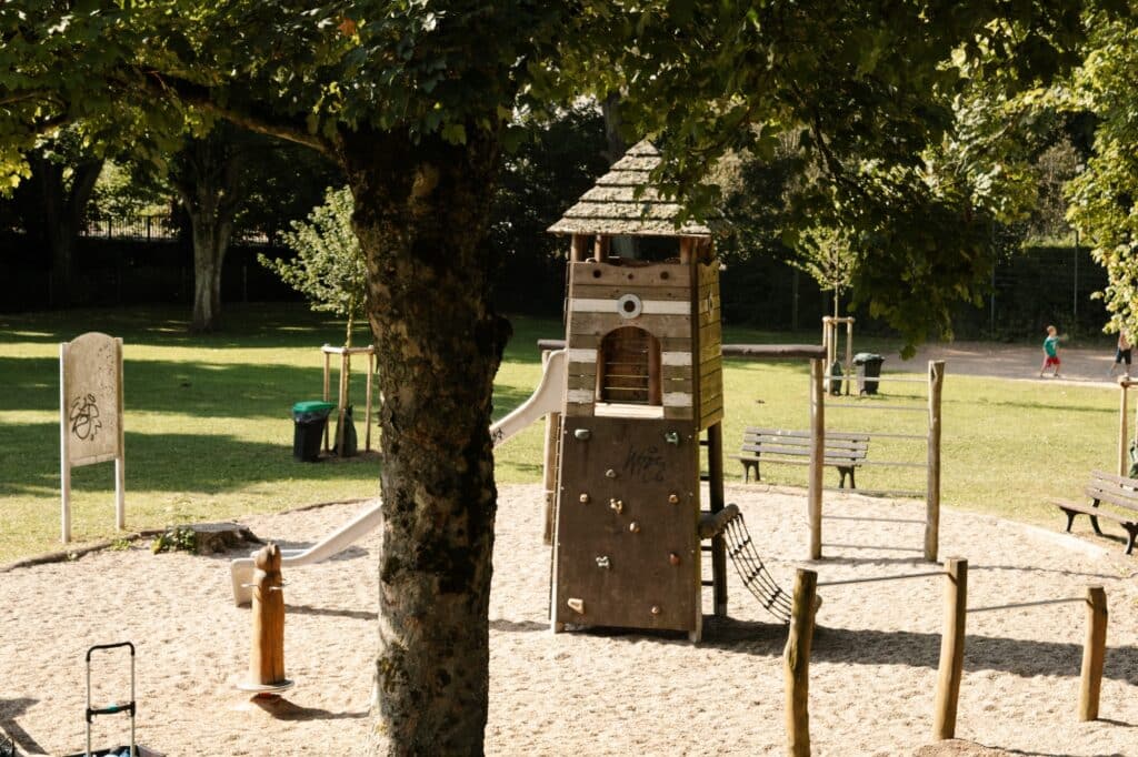 Naturbad Heilborn Spielplatz Kinderspielplatz im Naturbad Heilborn in Merzig
